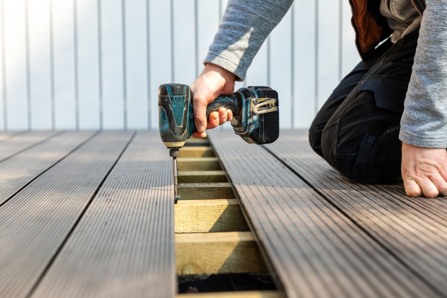 Calcul de l'espacement des plots pour lambourde de terrasse bois